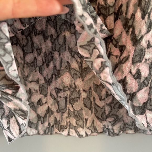 J.Jill Mesh Surplice Pink & Gray Marble Print Top || SZ Large - Picture 6 of 10